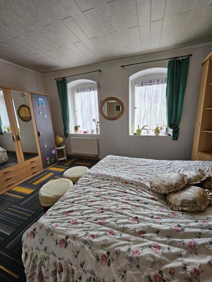 Ferienwohnung Am Wald タラント エクステリア 写真