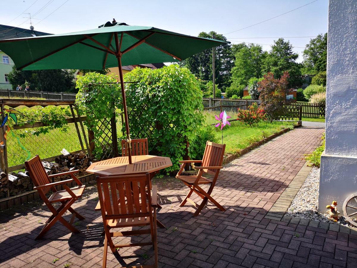 Ferienwohnung Am Wald タラント エクステリア 写真