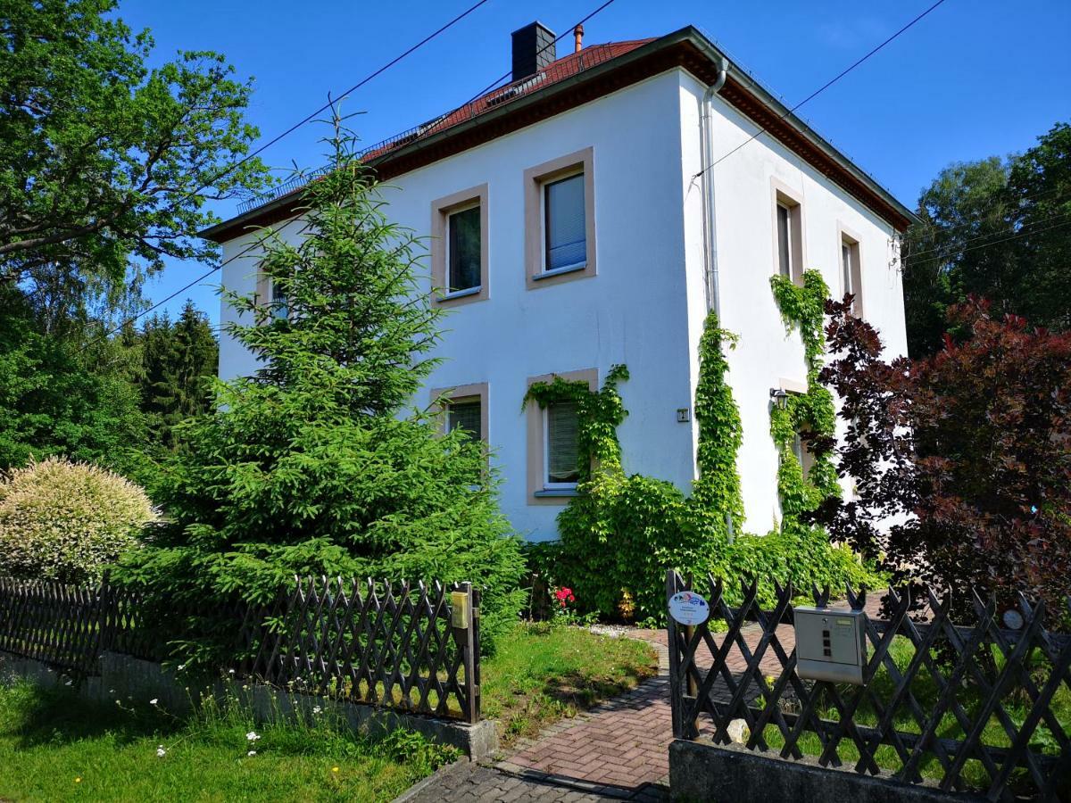 Ferienwohnung Am Wald タラント エクステリア 写真