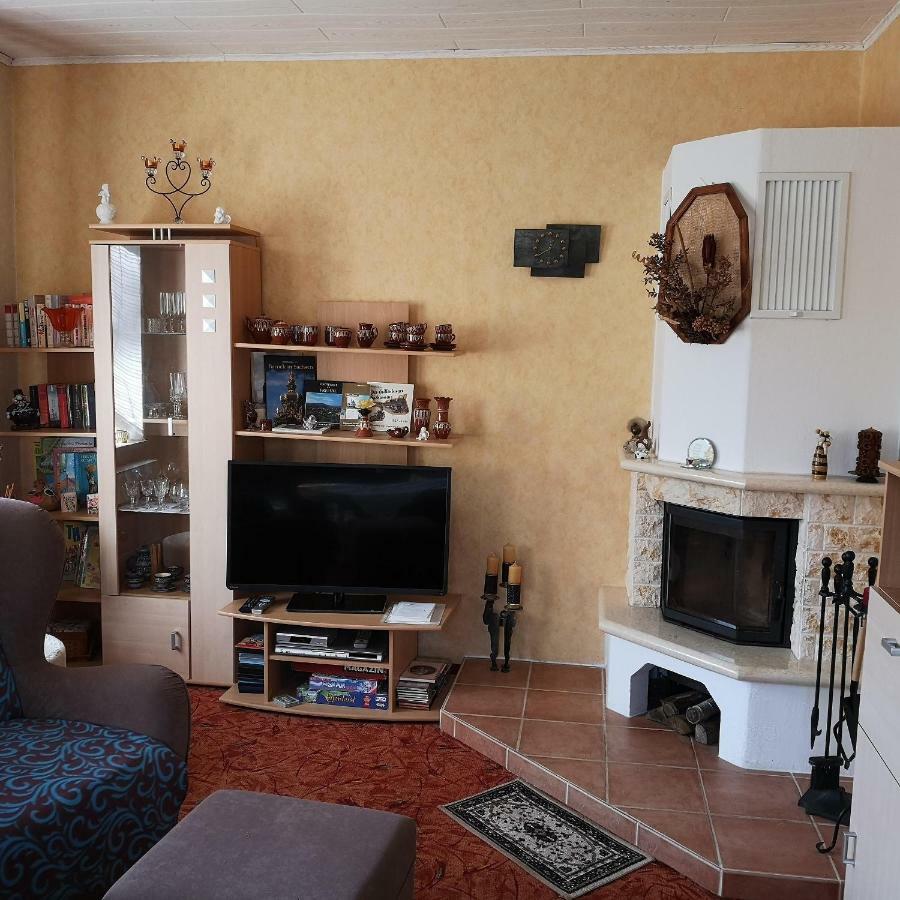 Ferienwohnung Am Wald タラント エクステリア 写真